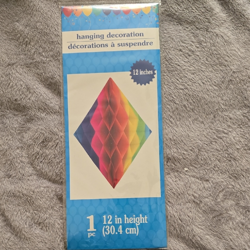 SOLD Set of 4!! Hallmark Party Invitations, 2 wall/hang decor, & Easter Cards!!! - Picture 6 of 6